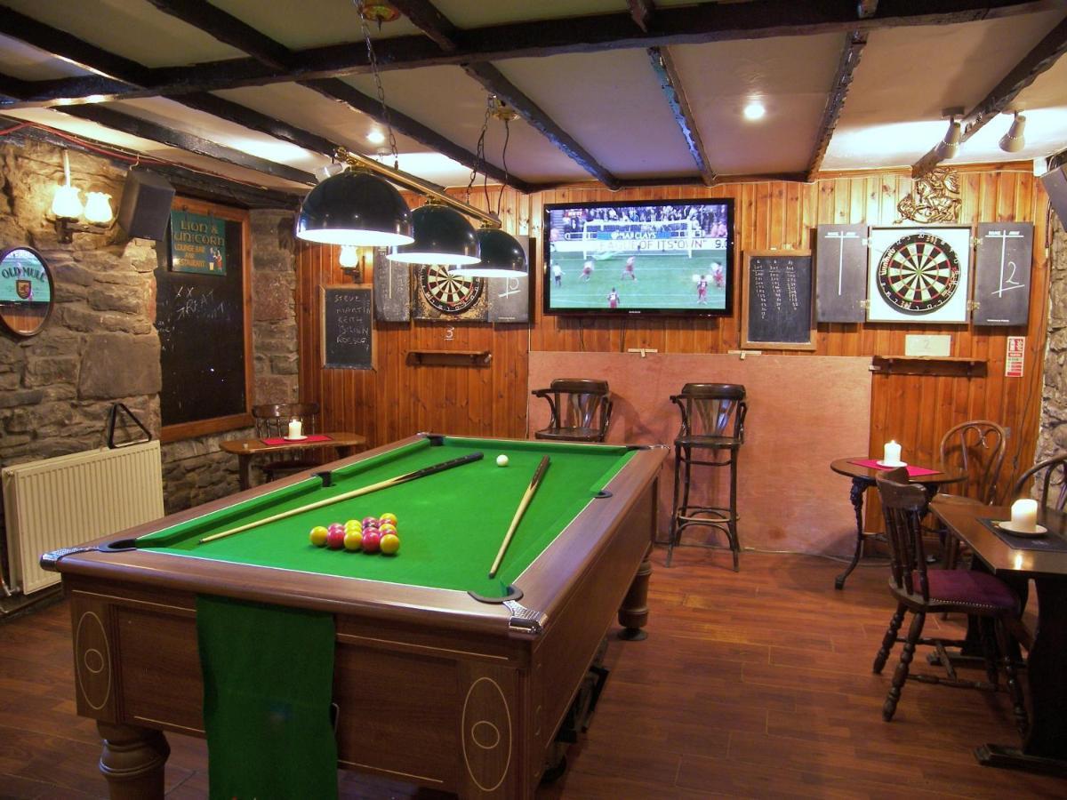 Lion And Unicorn Hotel Thornhill  Εξωτερικό φωτογραφία